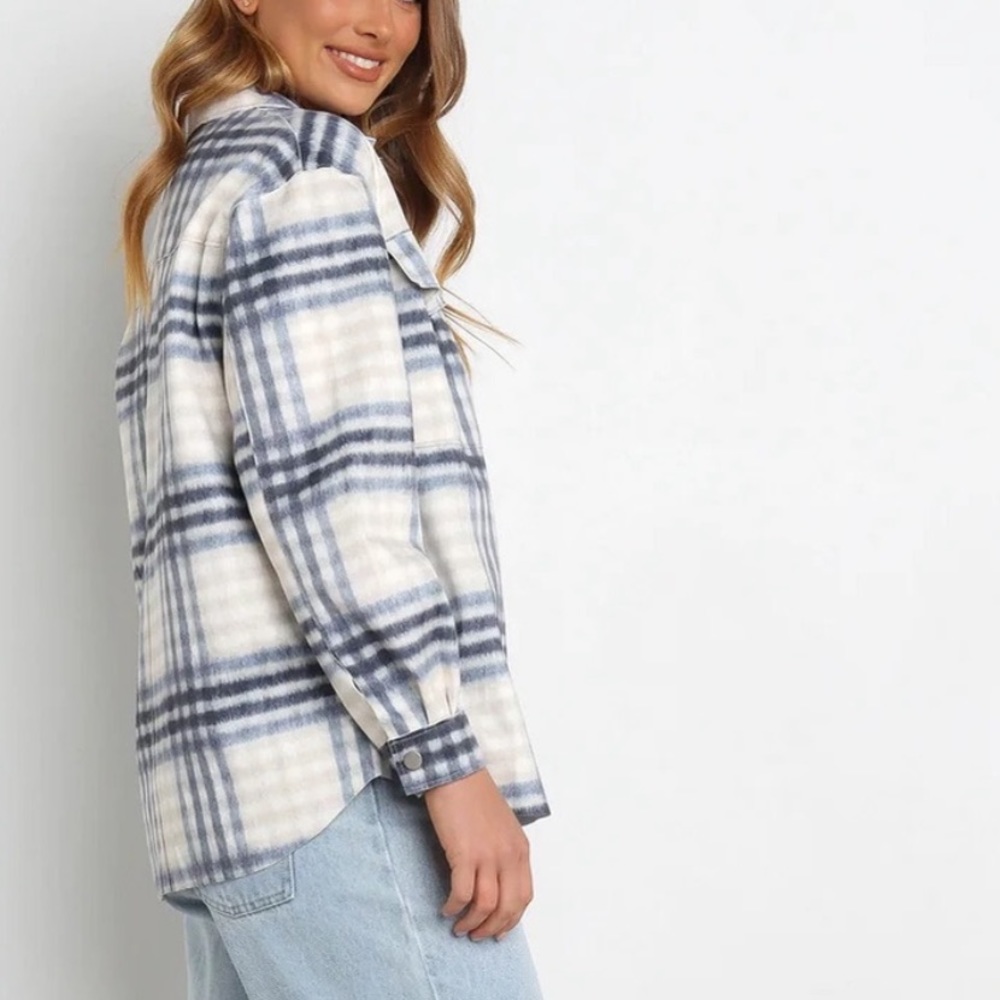 SOLD xx NWT Petal & Pup “White Check” Plaid Oversized Shacket - Picture 3 of 8